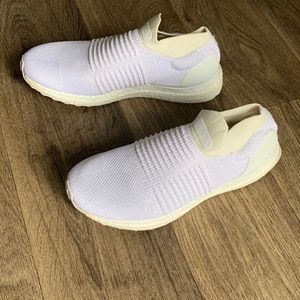Adidas UltraBoost Laceless